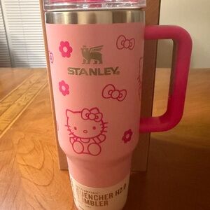 NIB Stanley x Hello Kitty Pink Travel Tumbler Mug 40oz